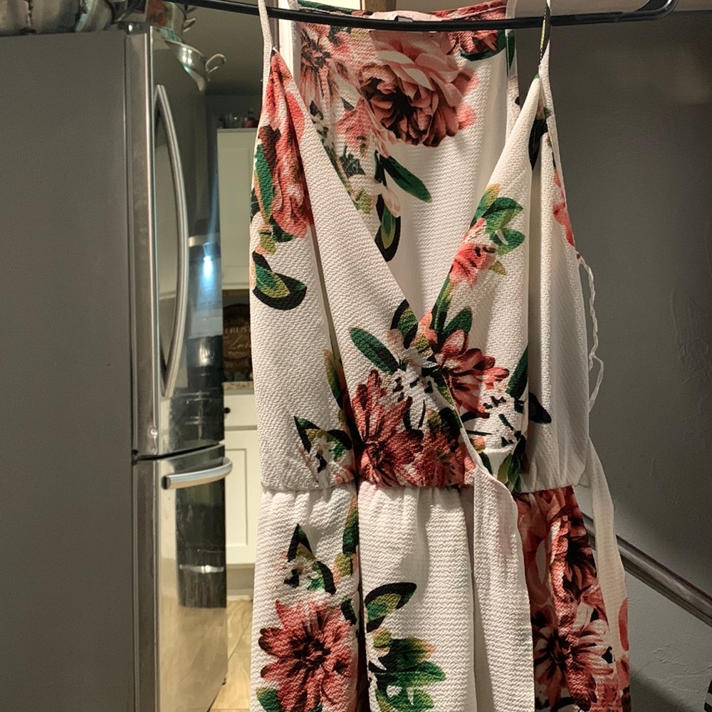 Brand is shien I got it for $25 looking for$15 it’s a size 2 dress